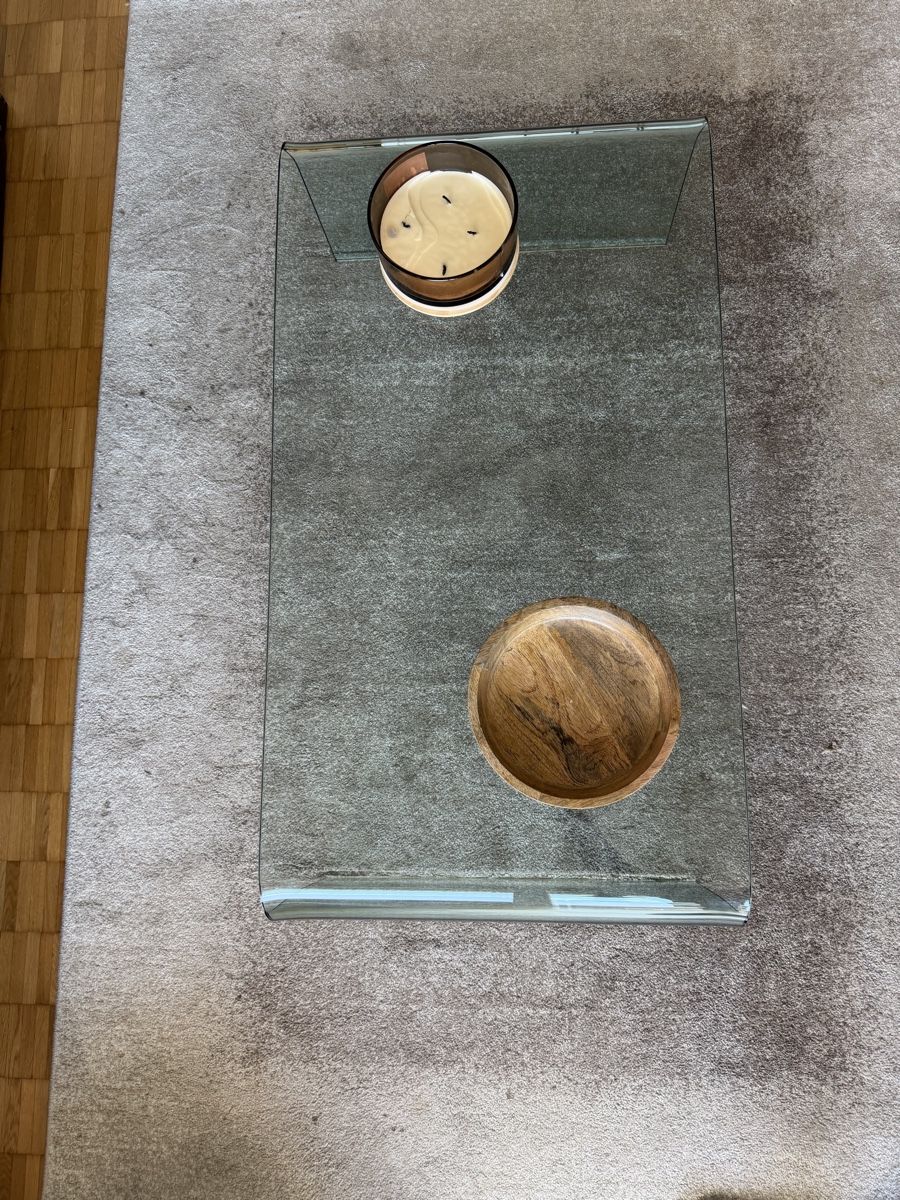 Tische: Couchtisch Glas Design  – Gebraucht aus Oberwil BL von Hariva 1