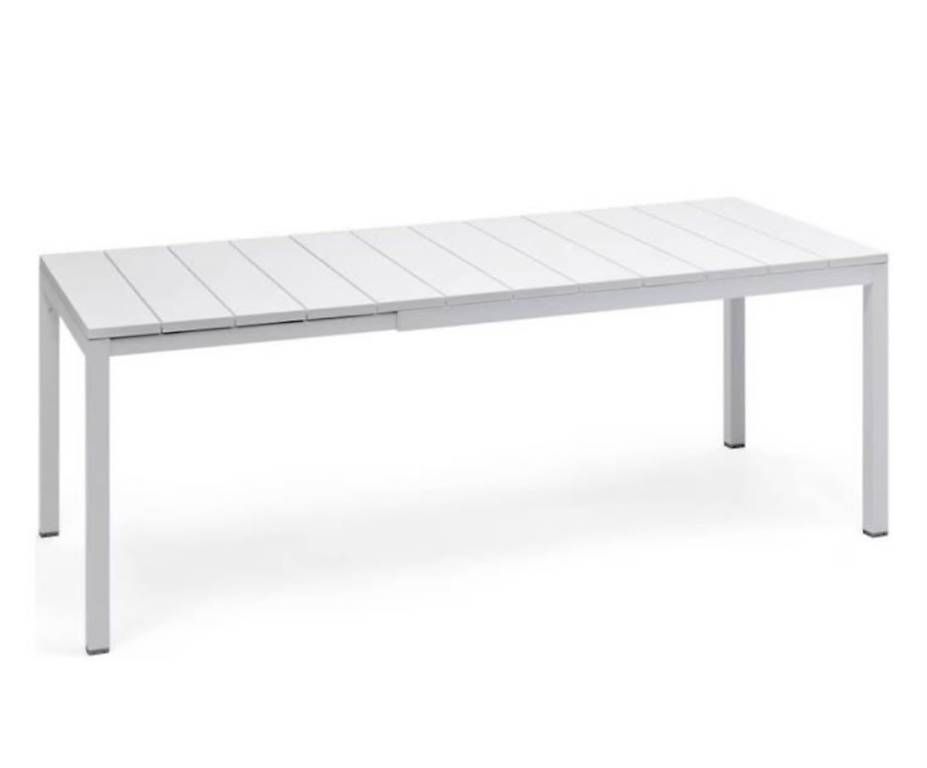 Tables: Table extérieur – D'occasion à Neuchâtel par gil_zpf8