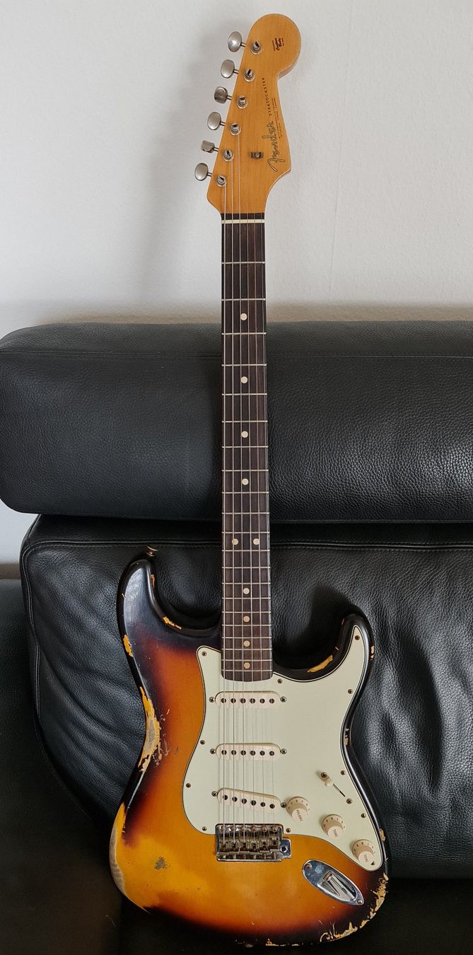 Fender Musikinstrumente: Fender Stratocaster 63 custom Ltd. – Neu (gemäss Beschreibung) aus Therwil von Esminor 1