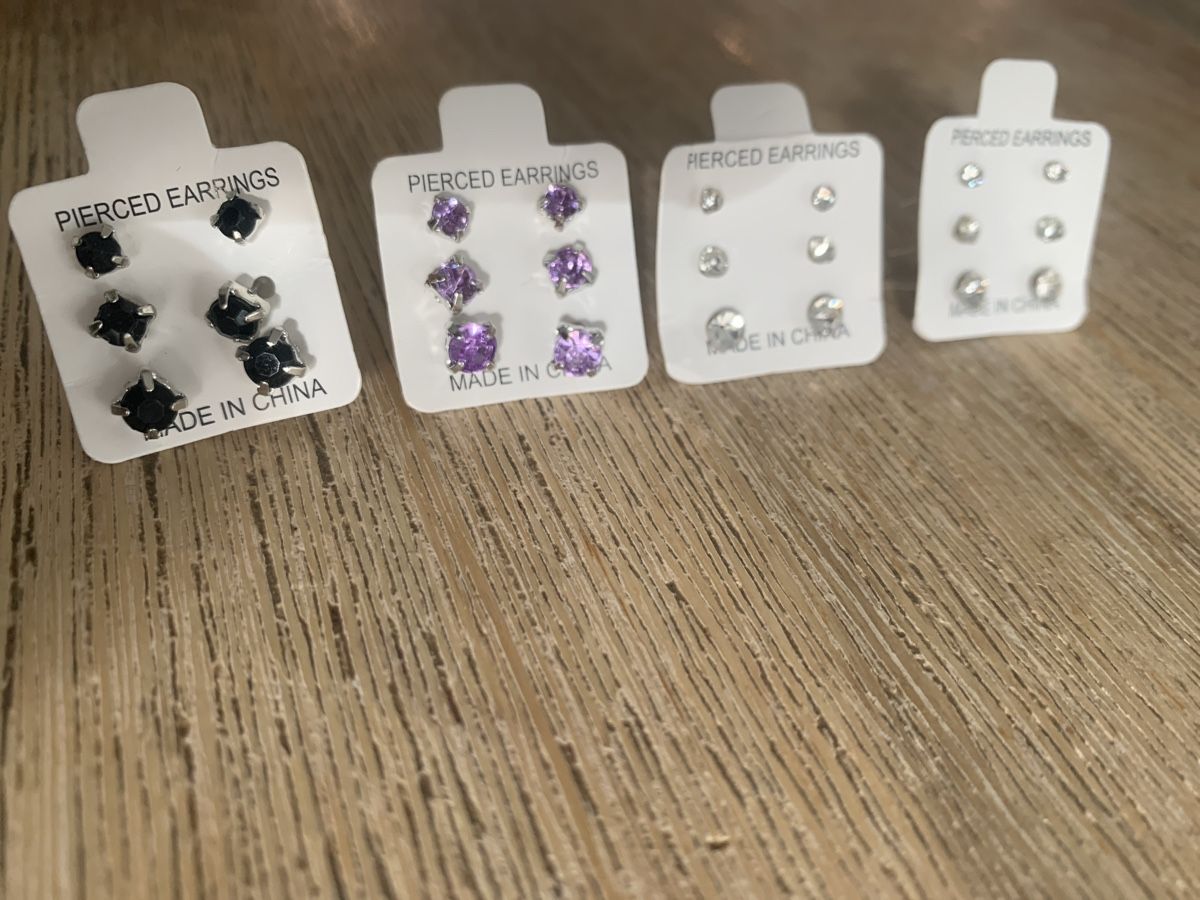 Altri gioielli: Set Ohrstecker, 4 verschiedene Farben, Neu, Schmuck 5.- – Nuovo (secondo la descrizione) da Wängi venduto da JALE04 4