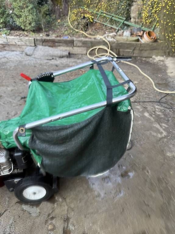 Laubbläser & Laubsauger: Toro Laubsauger mit Radantrieb 5 PS  – Gebraucht aus Horgen von 11sh 1