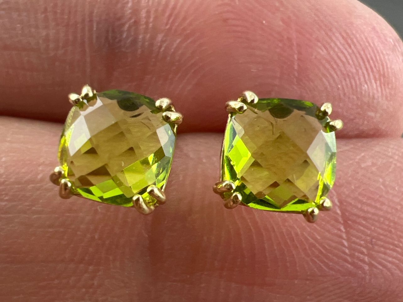 Orecchini pendenti & Orecchini a lobo: Ohrstecker 750 Gold – Usato da Niederuzwil venduto da leo_8857