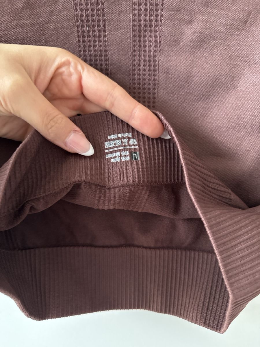 T-Shirts: Sportshirt – Neu (gemäss Beschreibung) aus Kriens von g_b_mk7j 7