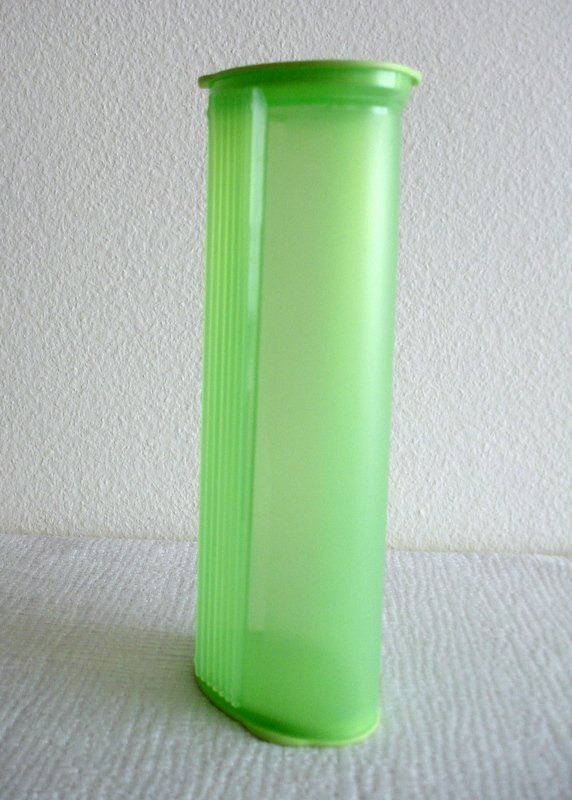 Tupperware Contenitori & Simili: Tupperware-Spaghetti-Behälter  mit Schüttöffnung – Usato da Regensdorf venduto da anna059