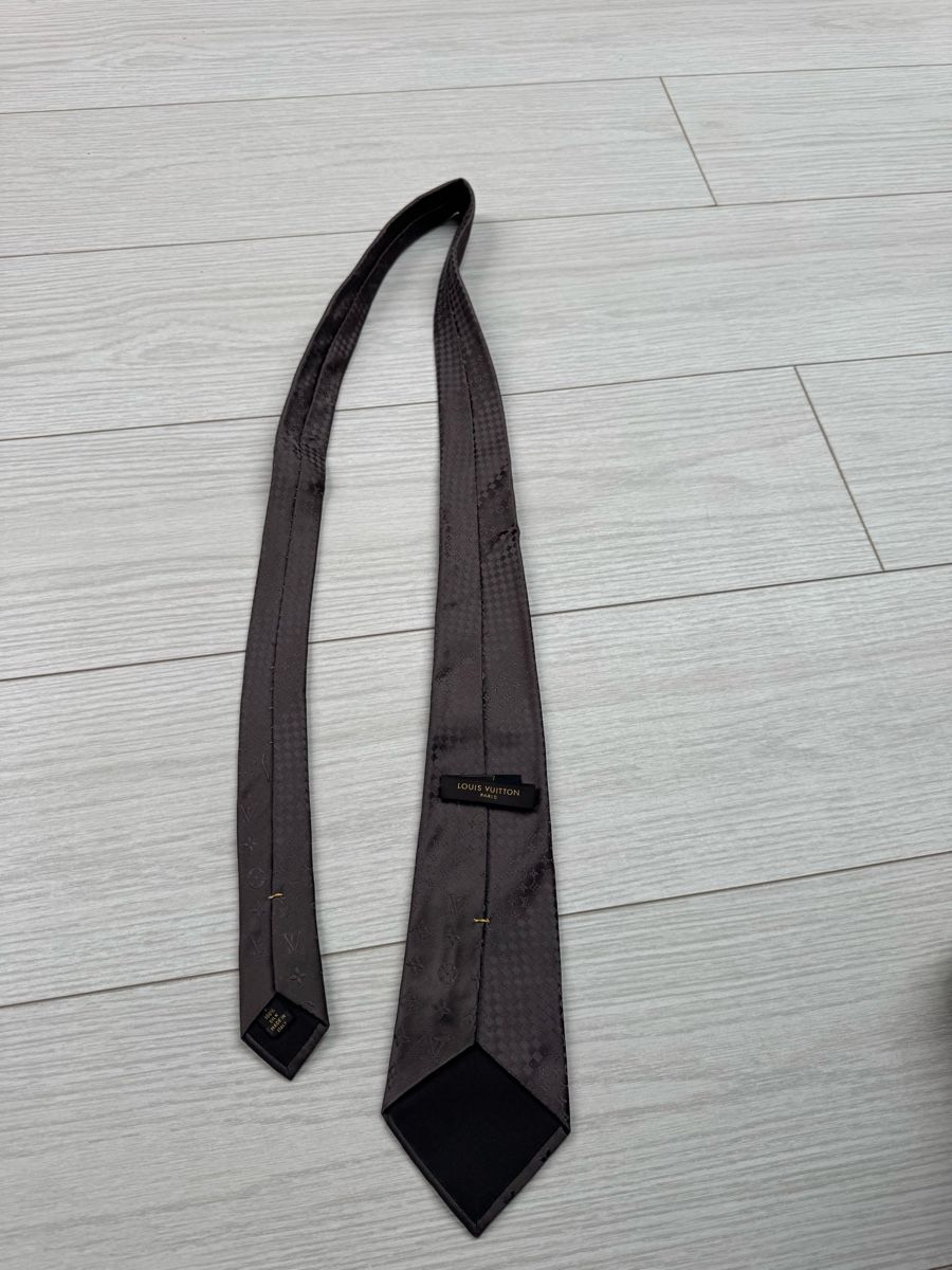 Louis Vuitton Cravatte: Louis Vuitton cravate, tie brown – Usato da Basel venduto da mimi8668
