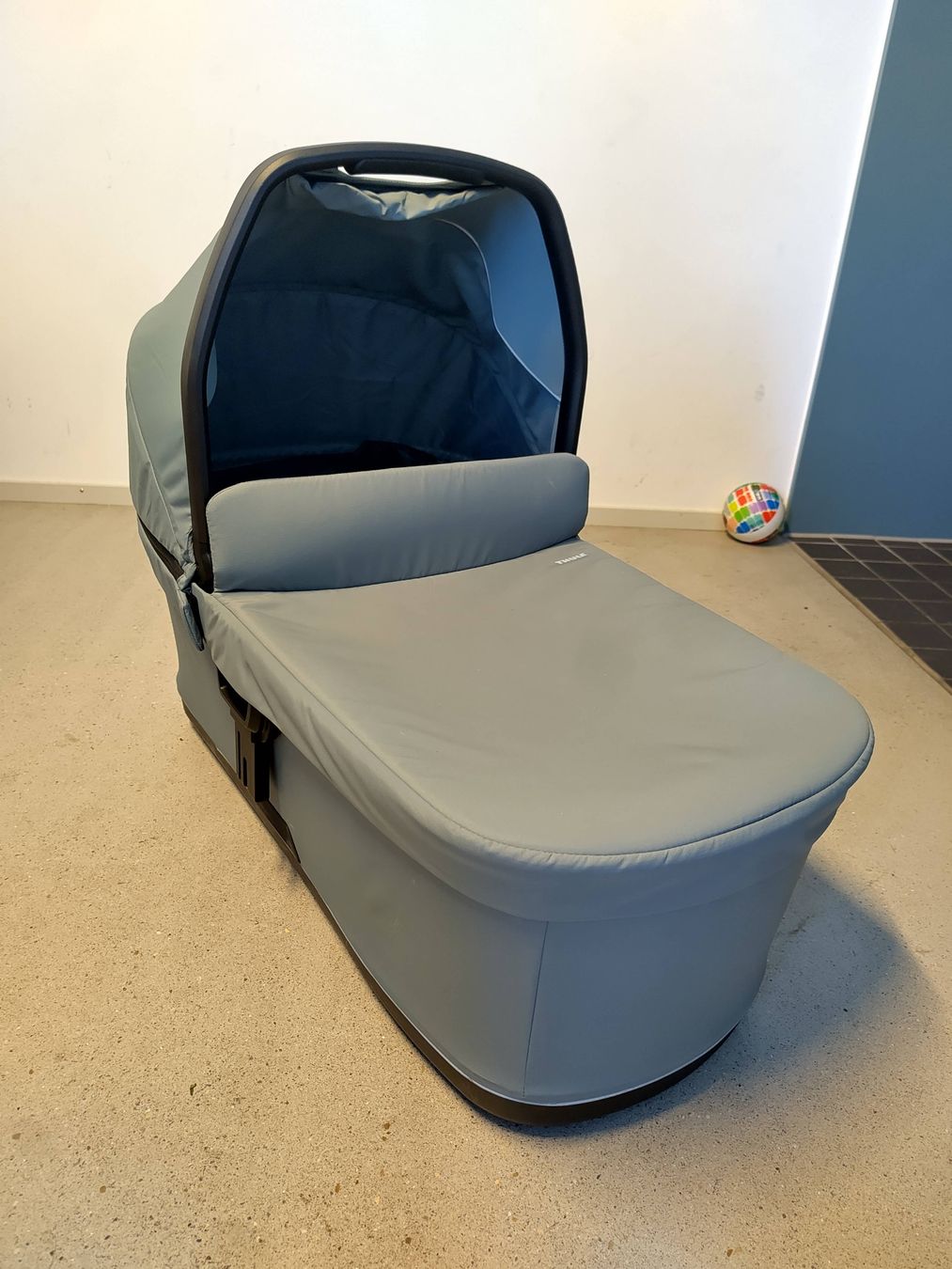 Thule Kinderwagen: Thule Urban Glide 3 Babywanne – Gebraucht aus Frauenfeld von nik_7vgt