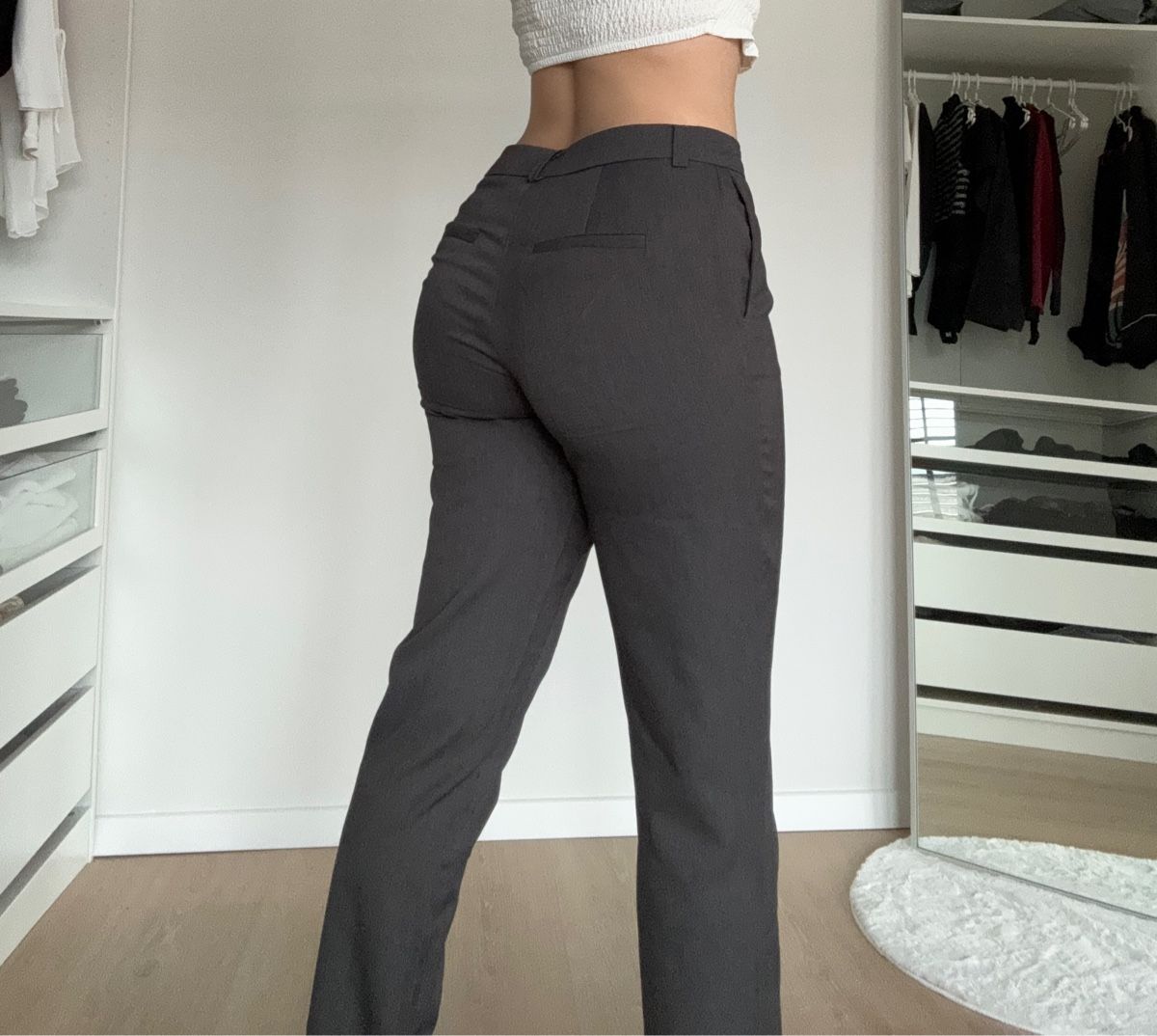 Pantaloni: Mid waist straight hose - grau – Usato da Neerach venduto da irasan 1