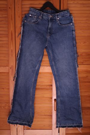 Zara Jeans mit Fransen an den Seiten Gr. 36 