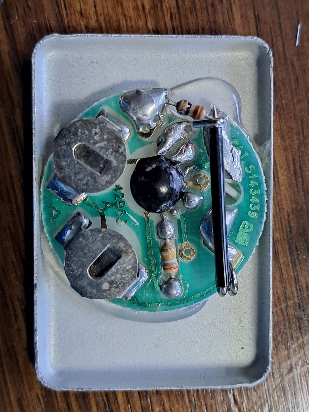 Spille & Fermagli: Broche Boeing 737 lumineux – Usato da Saubraz venduto da fanf 2