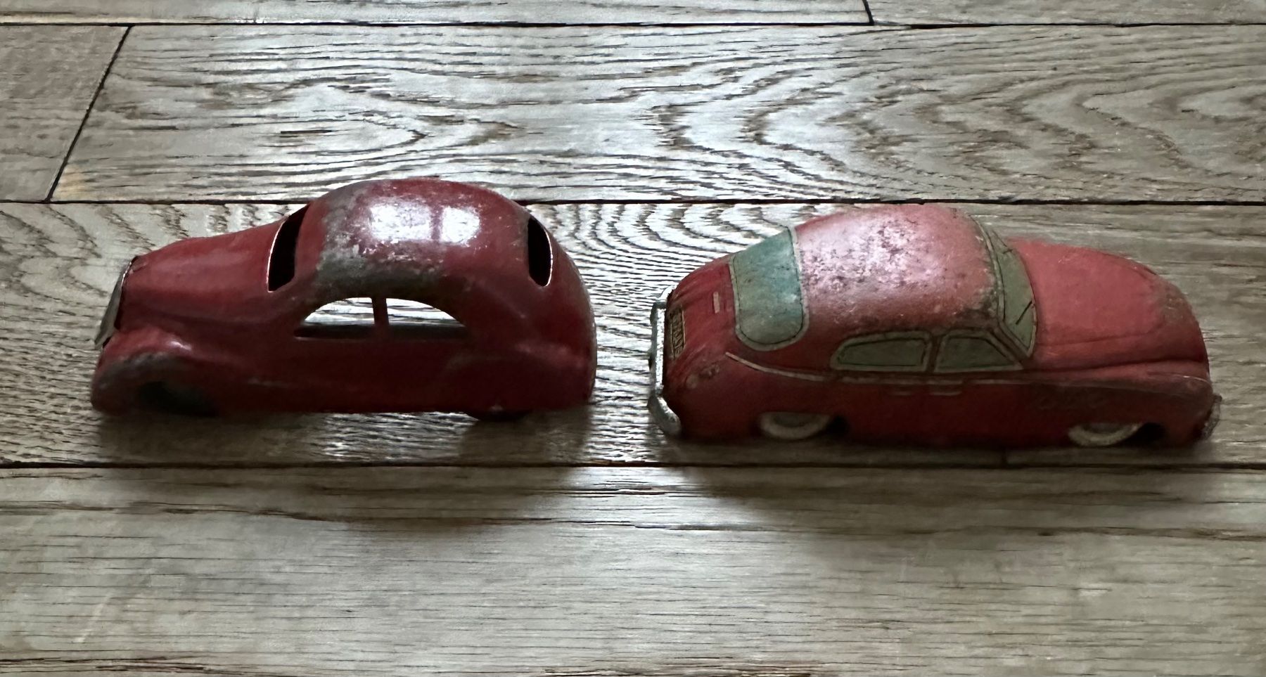 Spielzeuge: Antike Blechautos – Gebraucht aus Luzern von Mamutpe 1