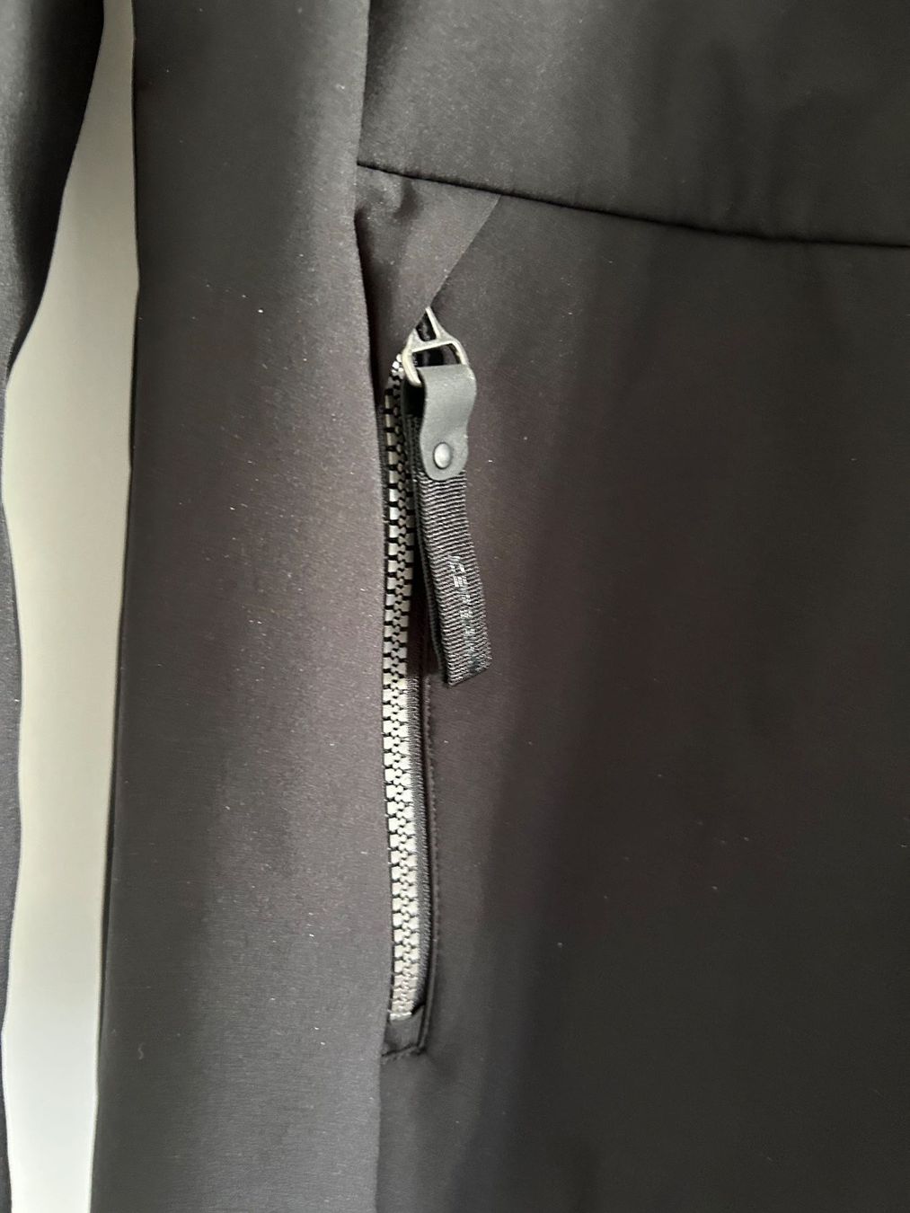 Icepeak Giacche: Schwarze Softshell  IcePeak Jacke, 3/4, G.36 – Nuovo (secondo la descrizione) da Feuerthalen venduto da Anna_Swift 4