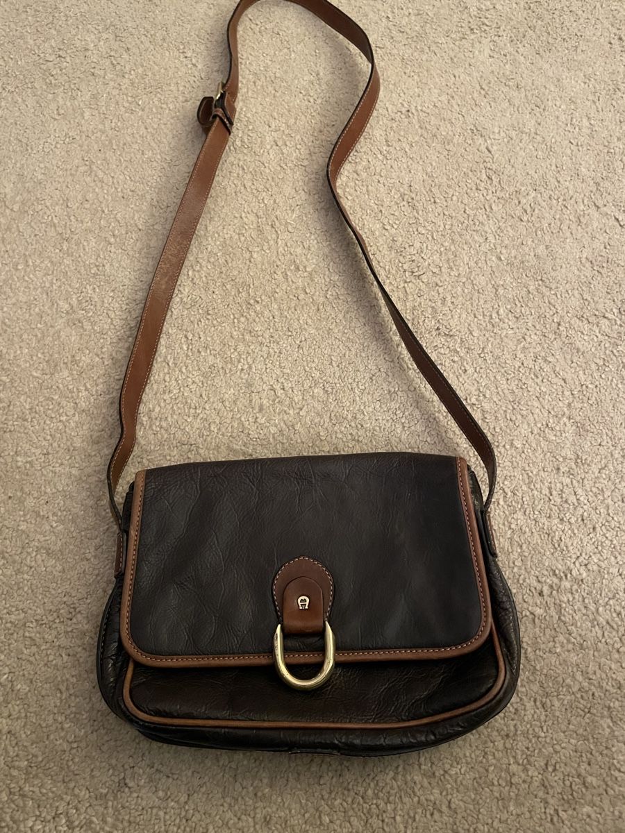 Aigner Taschen für Damen: Stylish Aigner Leather Bag 80s – Gebraucht aus Waedenswil von Paps04