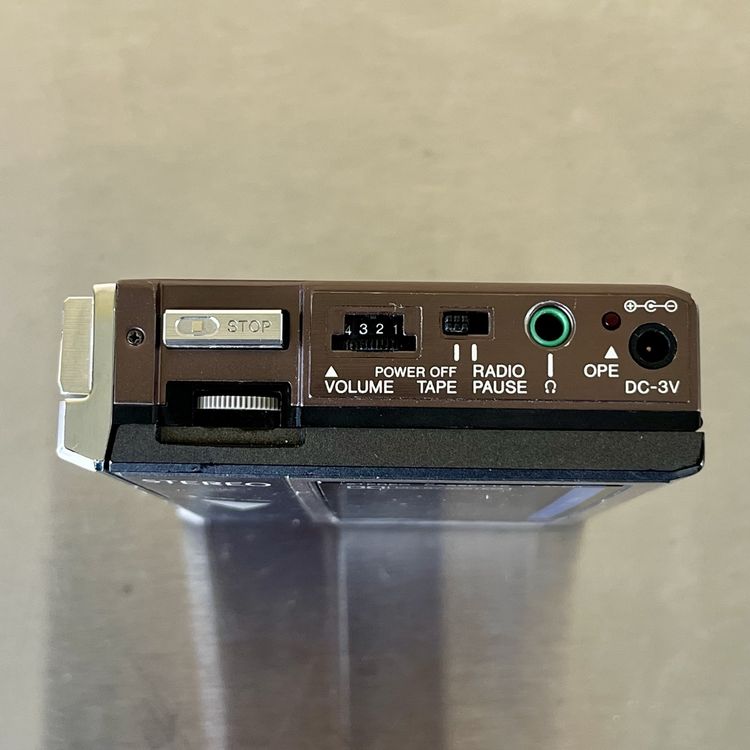 LECTEUR RADIO RADIO portable Sharp JC-190 cassette stéréo AM/FM avec