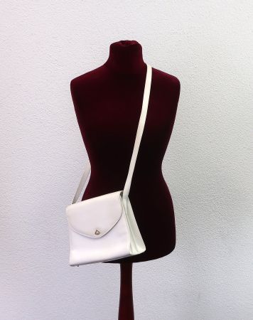 Elegante weisse Handtasche von Bally