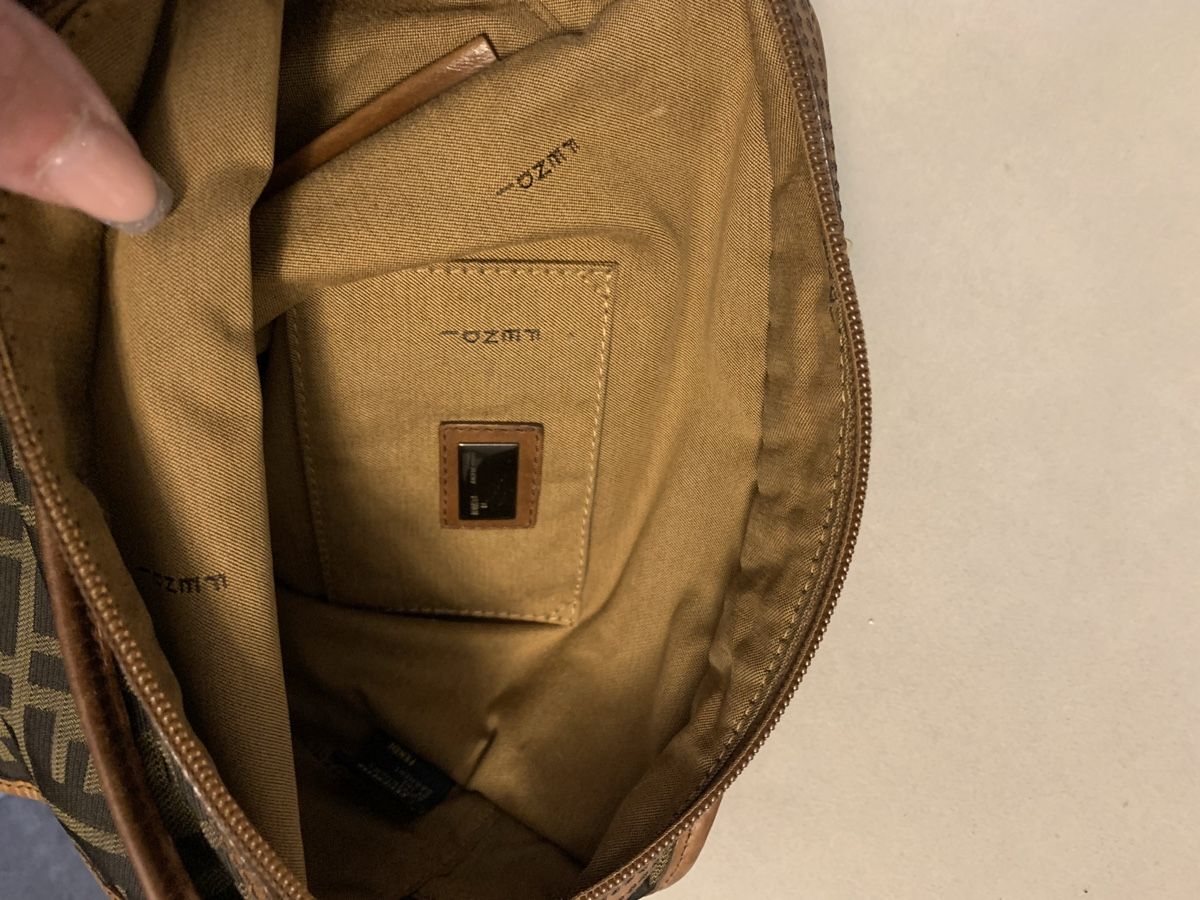 Fendi Taschen für Damen: Fendi Umhängetasche – Gebraucht aus Bergdietikon von zor_856j 3