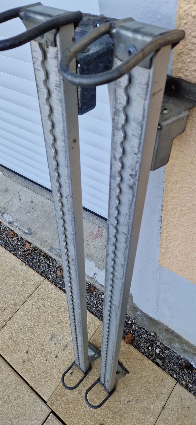 Portapacchi: Barres de toit Sortimo avec rails d'arrimage – Usato da St. Ursen venduto da cpi23 2