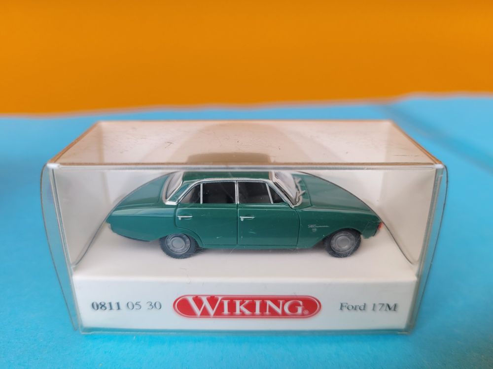 FORD TAUNUS GXL SEDAN AVEC TOIT VINYL 1971 VERT/NOIR