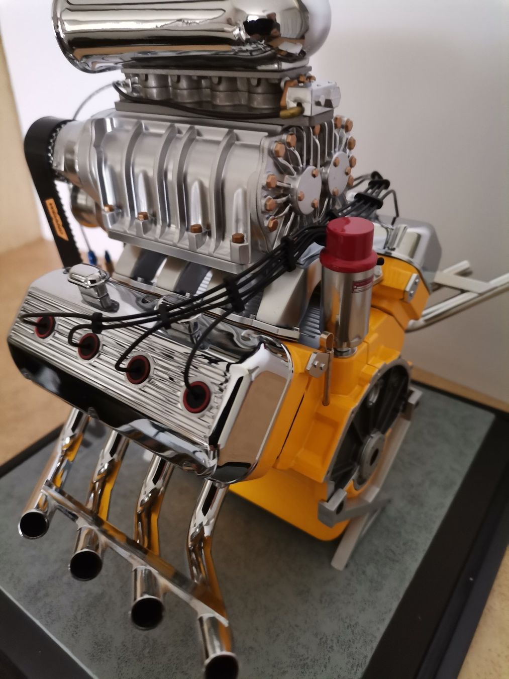 Kit di modellismo & Modellini statici: Hemi-V8-Rennmotor 392, 1:6 – Usato da Oftringen venduto da Esthiboy 1