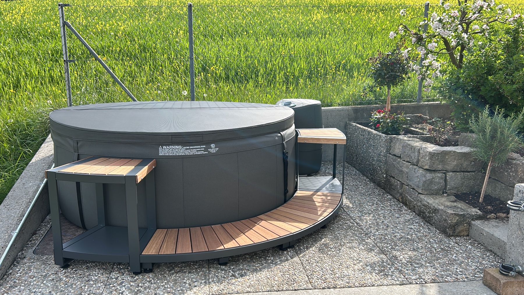 Softub Whirlpool: Whirlpool Softub Model Legend – Gebraucht aus Hölstein von reg_h5qw