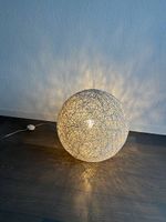 Dekorative Lampe zum Aufstellen (Bodenlampe)