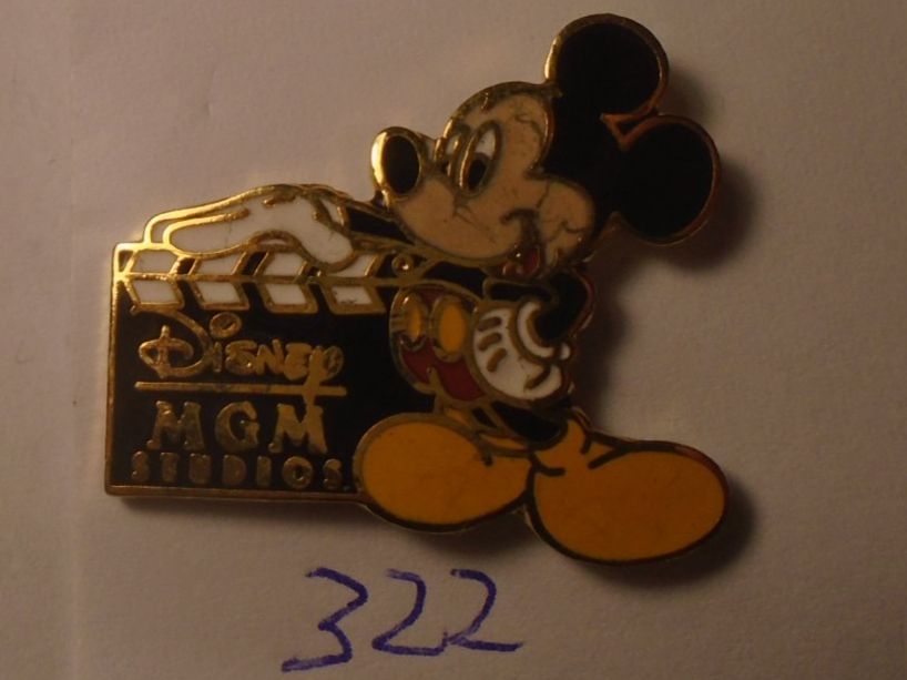 Disney Placchette & Badge: 1 Micky Disney Pin (322) – Usato da Winterthur venduto da Beli2000