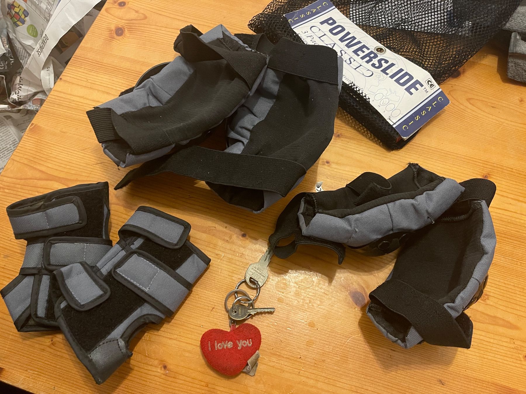 Sci: Powerslide Classic Sport Schutzbekleidung. Grösse M – Usato da Weinfelden venduto da ice_heart_xx 3