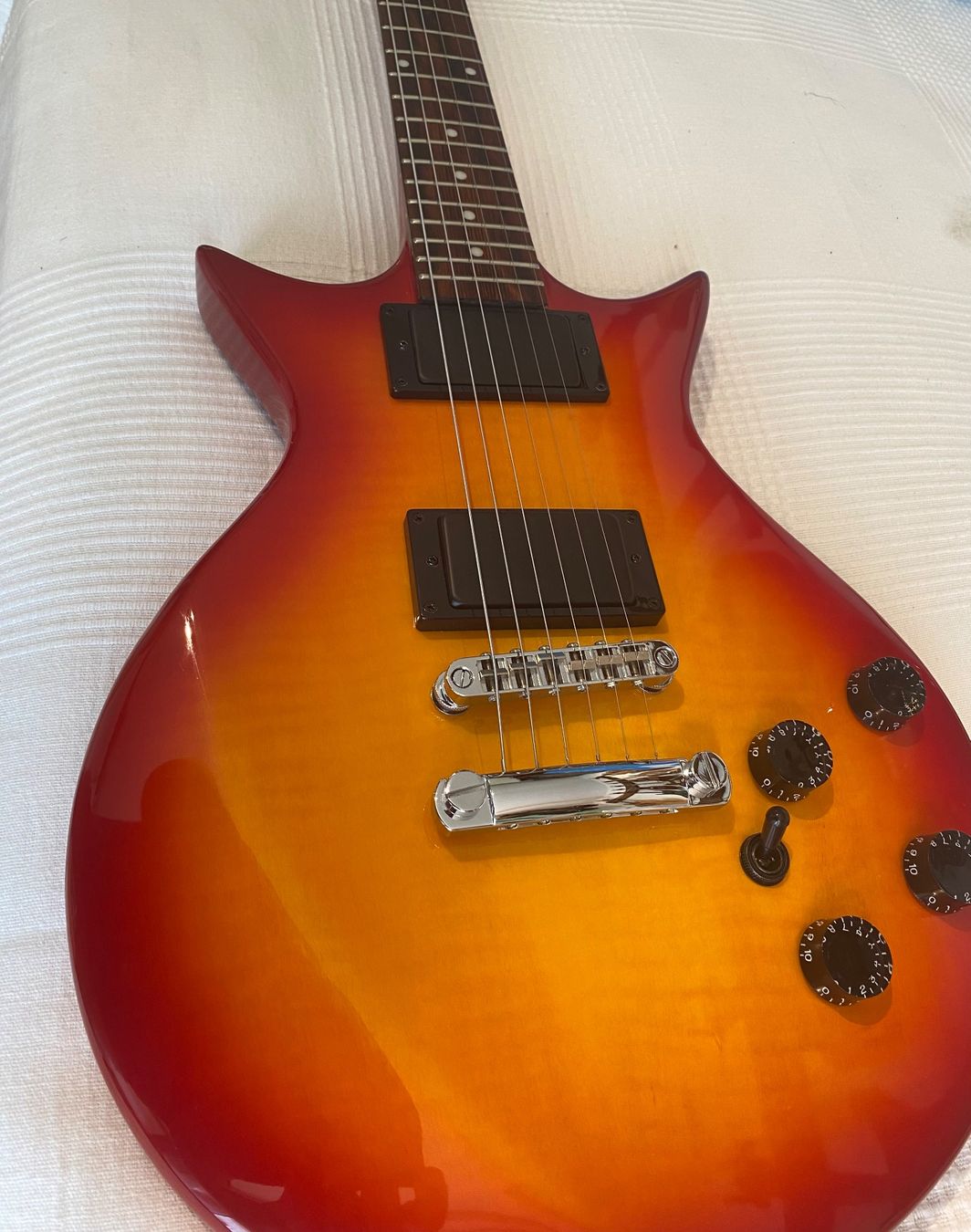 Strumenti musicali: Aslin Dane E-Gitarre  DiMarzio USA & CTS Coil-Split – Usato da Dietlikon venduto da n_itsme