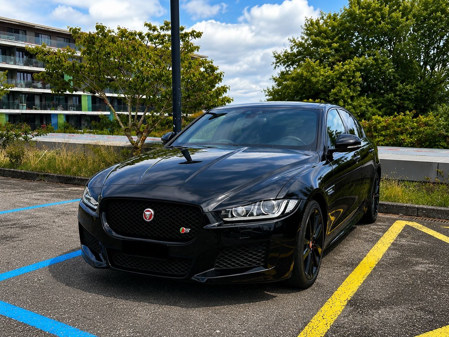 Jaguar Automobili: Jaguar XE S 3.0 – Usato da Neuchâtel venduto da Odion8