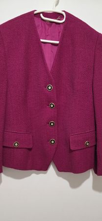 TRÈS JOLI BLASER NEUF COULEUR FUSHIA MARQUE BASLER 
