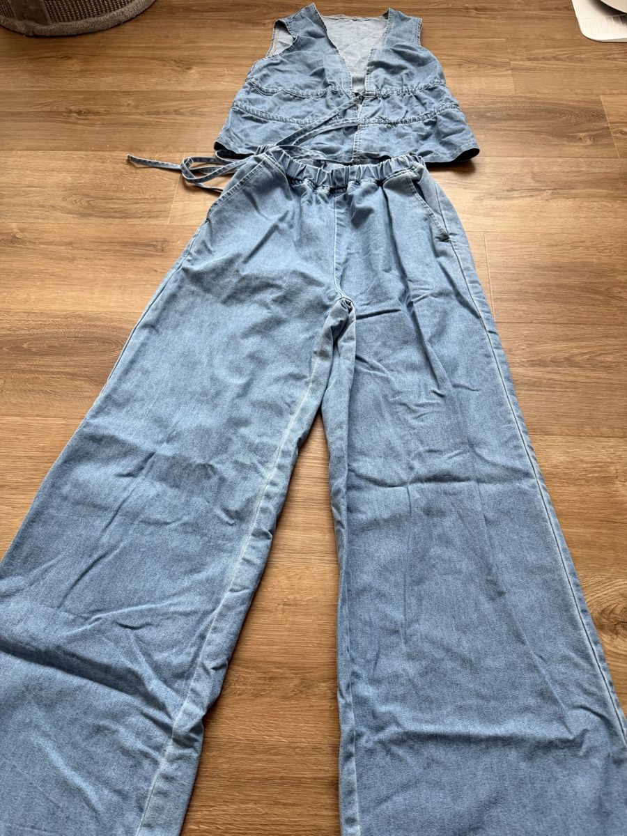 Lotti di vestiti: Denim Set Weste Hose Grösse S  – Nuovo (secondo la descrizione) da Bassersdorf venduto da Sandy456