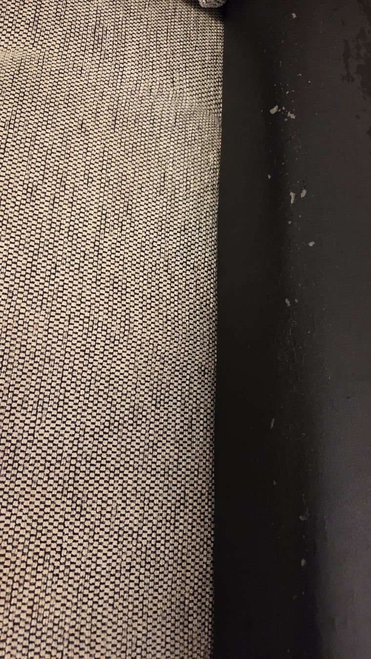 Sofas: Ecksofa schwarz/grau mit Gebrauchsspuren Grösse L – Gebraucht aus Adliswil von deb_9s5z 4