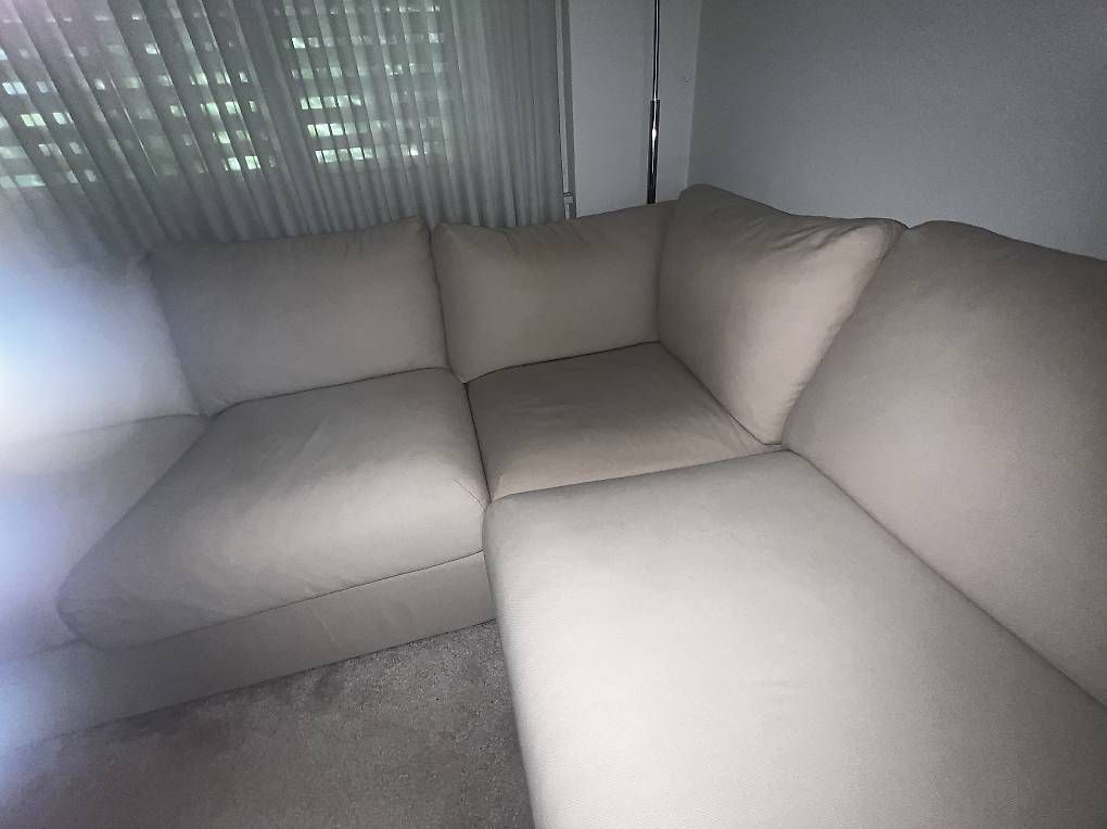 Ikea Divani: IKEA Ecksofa mit Stauraum – Usato da bülach venduto da ane_6dx9 3