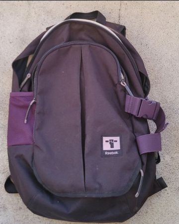 Geräumiger Reebok Rucksack, Lila