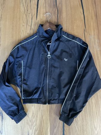 Bershka Jacke schwarz mit Reissverschluss Grösse M