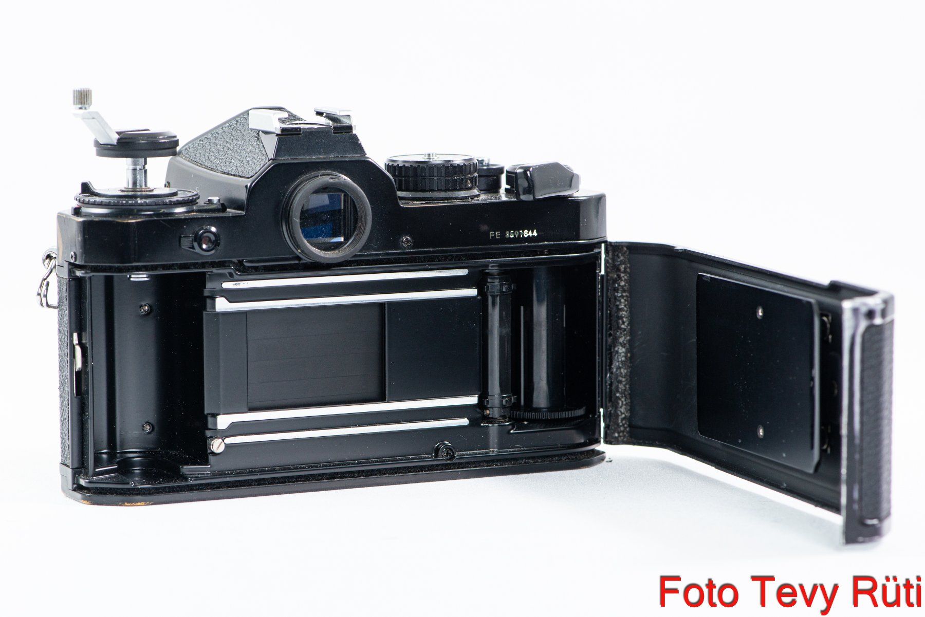 Nikon Appareil photo: Nikon FE – D'occasion à Rüti ZH par FotoTevy 2