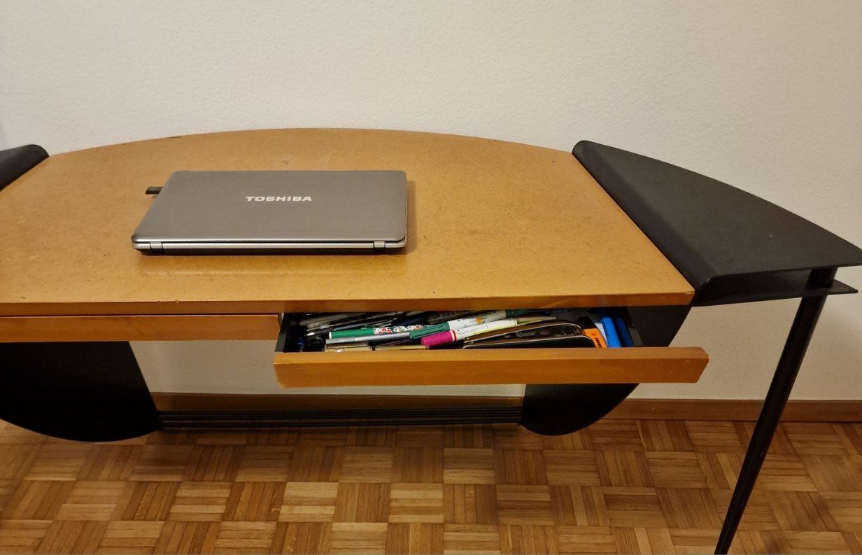 Tavoli: Design Tisch Unikat 1970er – Usato da Thalwil venduto da Designer50 2