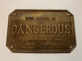 Zoo Schild aus Blech (Vintage) This animal is dangerous Deko