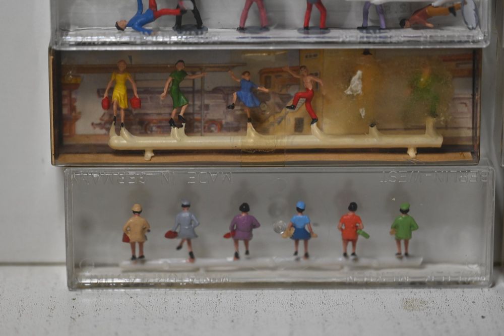 Diverse Figuren HO 1:87 mit OVP (Gebraucht) in Laupen ZH für CHF 21 ...
