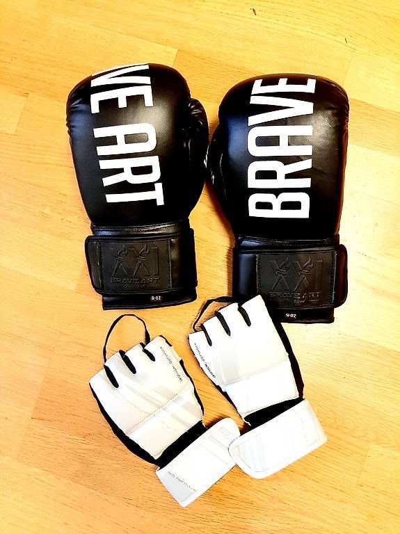 Guanti & manicotti: Gants Brave Art boxing – Usato da lausanne venduto da bluestone02 1