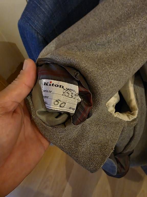 Giacche: Kiton Veston – Usato da Hausen AG venduto da MM_FM