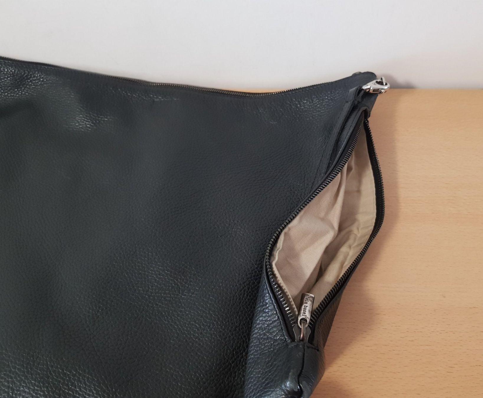 Kleinbasel Borse da donna: Klein Basel Leder Handtasche/Umhängetasche – Usato da Basel venduto da Birs868 2