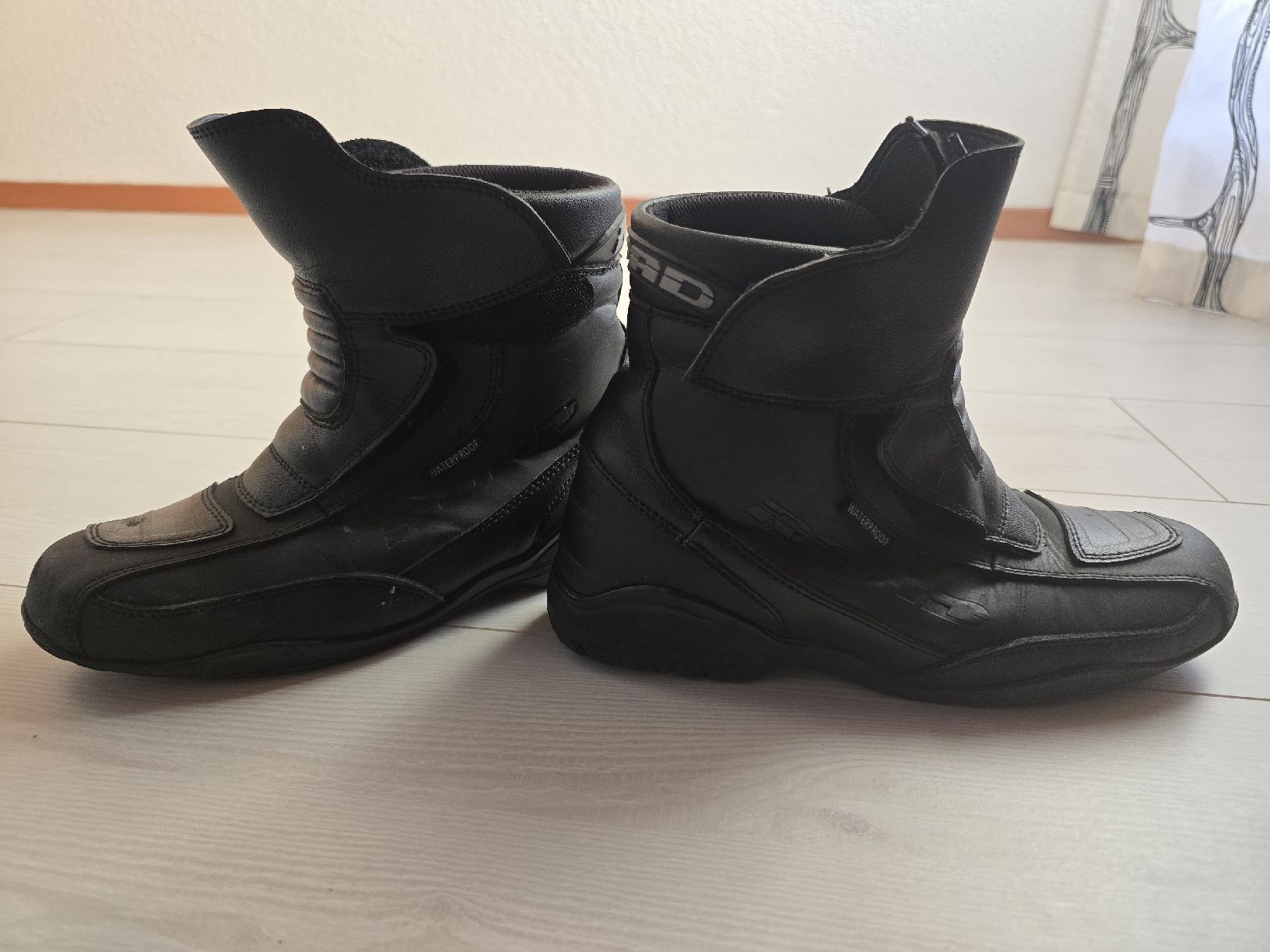 Damenschuhe: Motorradstiefel GR. 40 – Gebraucht aus Oberkirch LU von Guezlibox 6