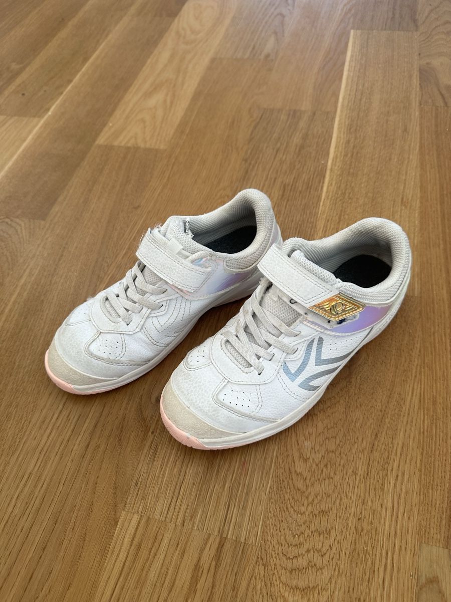 Scarpe per ragazze: Turnschuhe gr 35 – Usato da Hochdorf venduto da lefaho