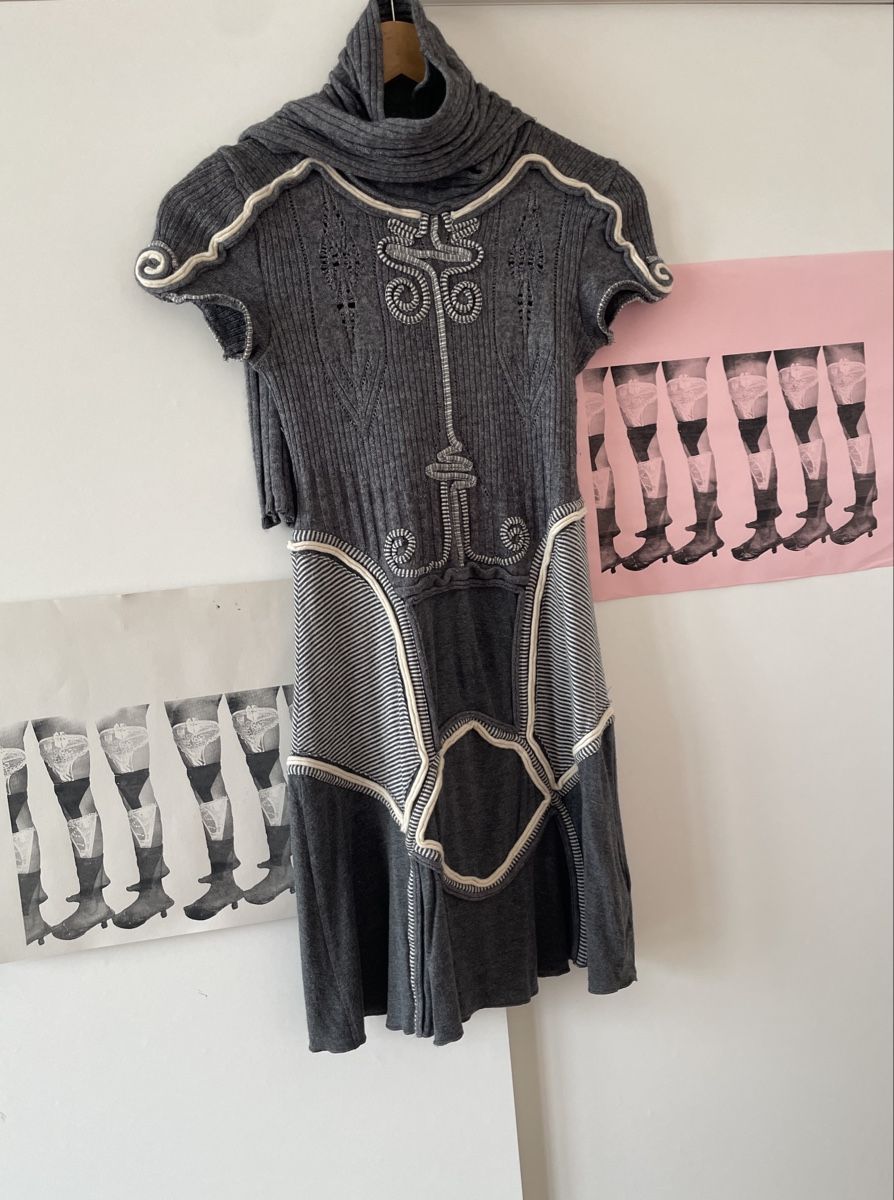 Vestiti: Pianura Studio Strickkleid mit Spiralenmuster – Usato da Basel venduto da Millennski