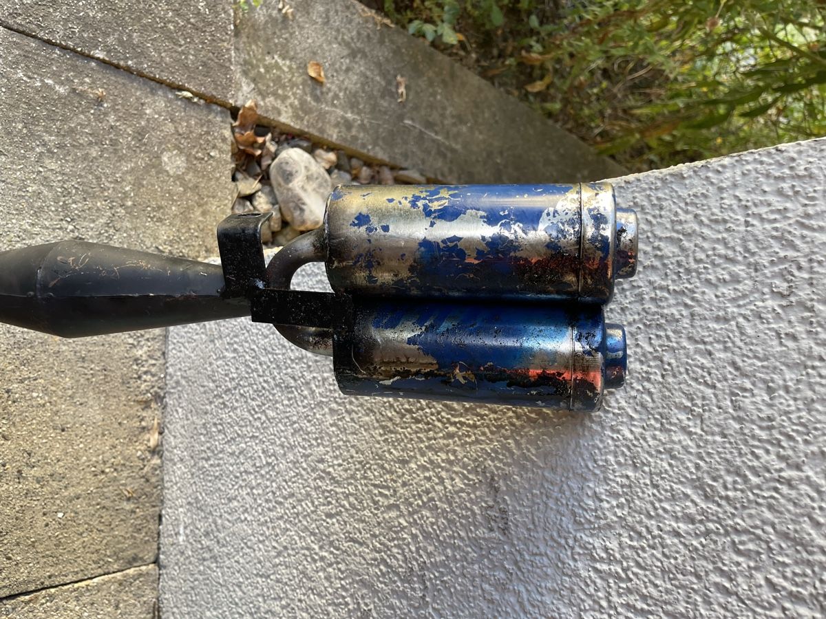 Motoren: Zweitakt Motor mit Doppel-Endschalldämpfer, defekt – Defekt aus Elsau von isidobrany09 4