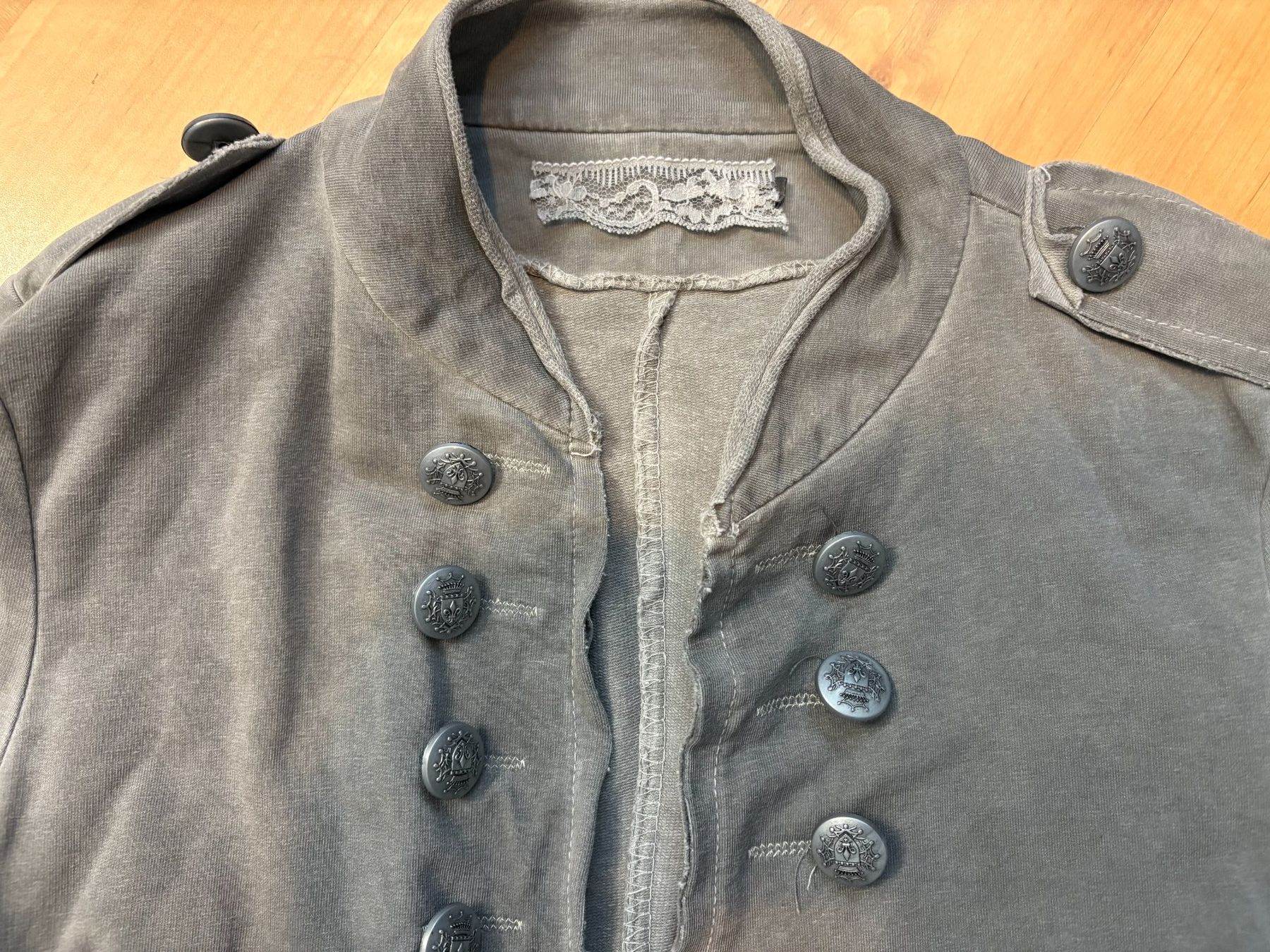 Giacche: Graues Uniform-Jäckchen Gr. S – Usato da Willisau venduto da ani_gtk8 1