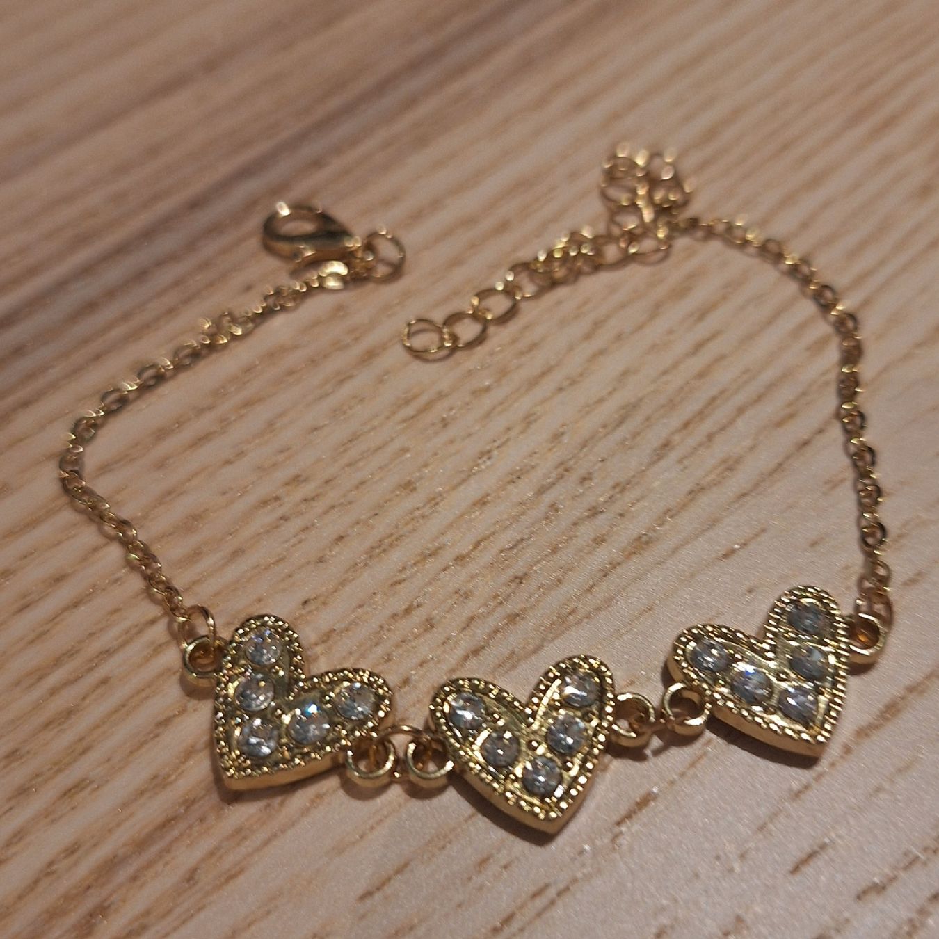 Bracciali & Braccialetti: ARMBAND MIT HERZEN – Usato da Kerzers venduto da ExpressoTerreno