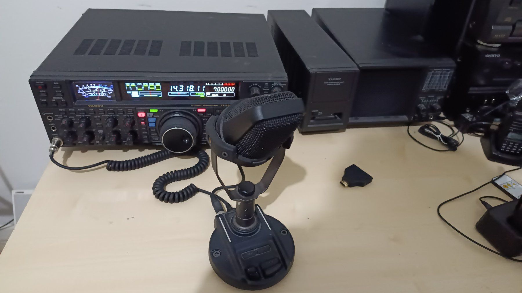 Yaesu Technique de radiocom: Yaesu FT-2000 Transceiver – D'occasion à Riva San Vitale par MJB55 4