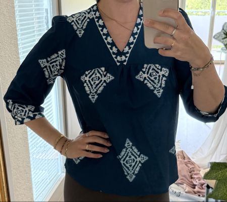Dunkelblaue Bluse mit Muster, Grösse S