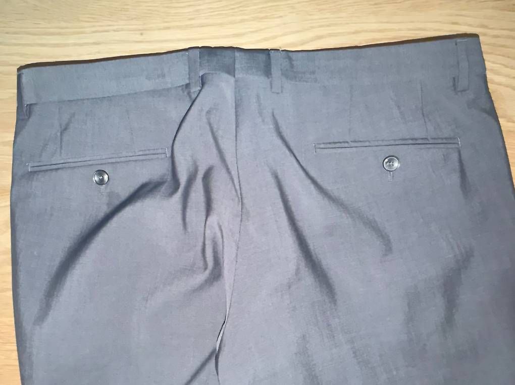 Hosen: Anzugshose hell – Gebraucht aus Wabern von onitenlav 1